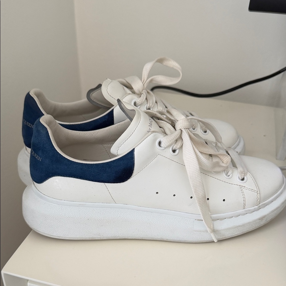 Alexander McQueen Women's Sneakers in White and Navy